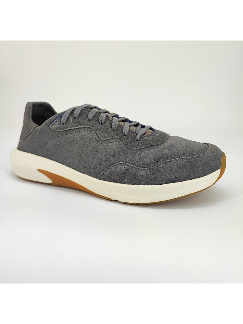 OluKai Kōheo Hulu Men's Size 10 US Charcoal Grey Suede Slip On Shoes 10525-2626